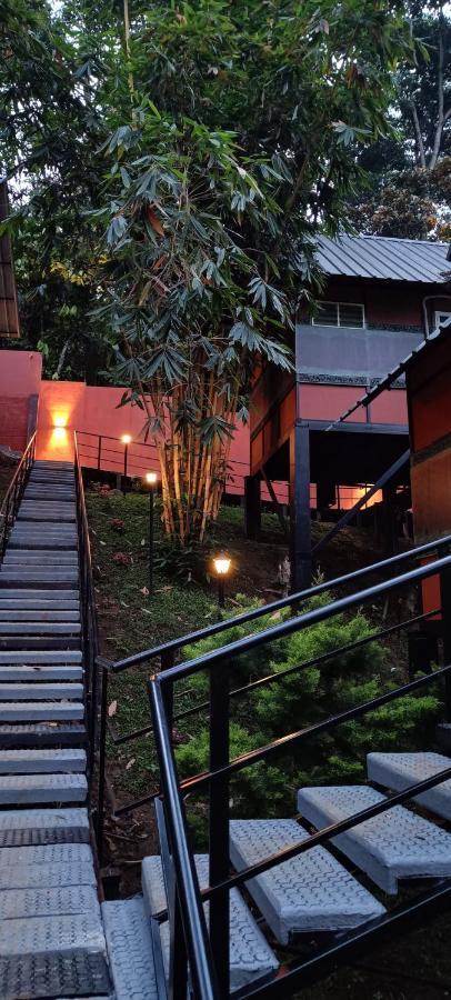 Santhi Hill View Resort Munnar Extérieur photo