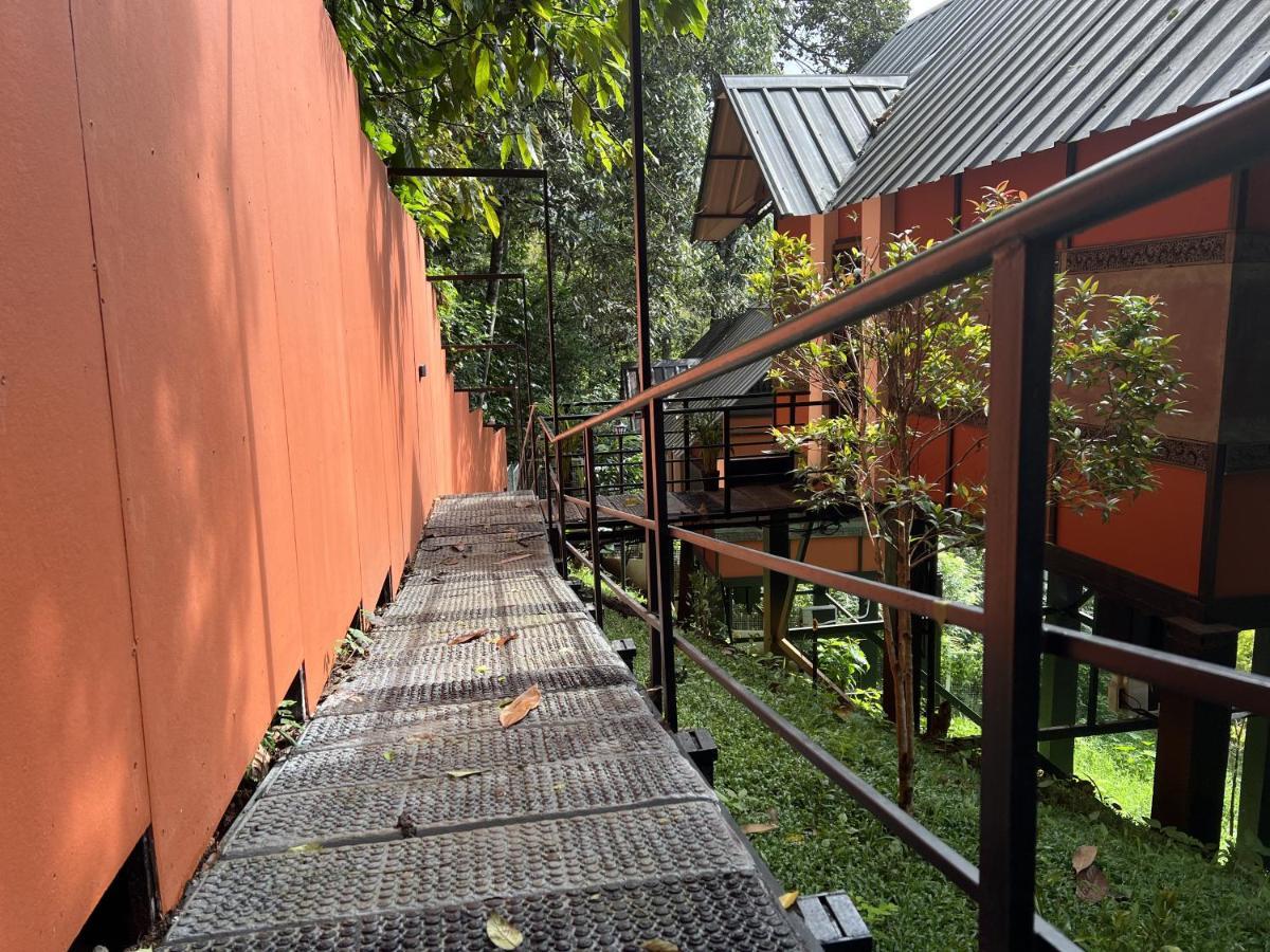 Santhi Hill View Resort Munnar Extérieur photo