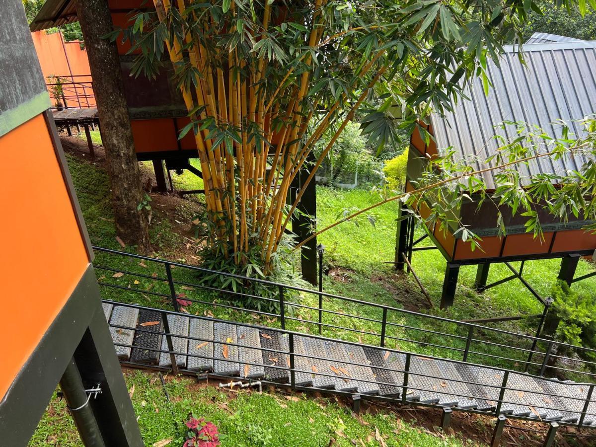Santhi Hill View Resort Munnar Extérieur photo