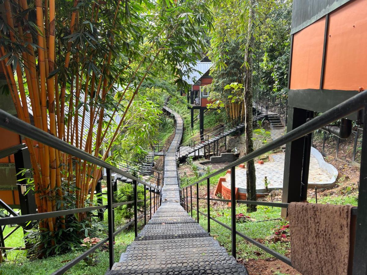 Santhi Hill View Resort Munnar Extérieur photo