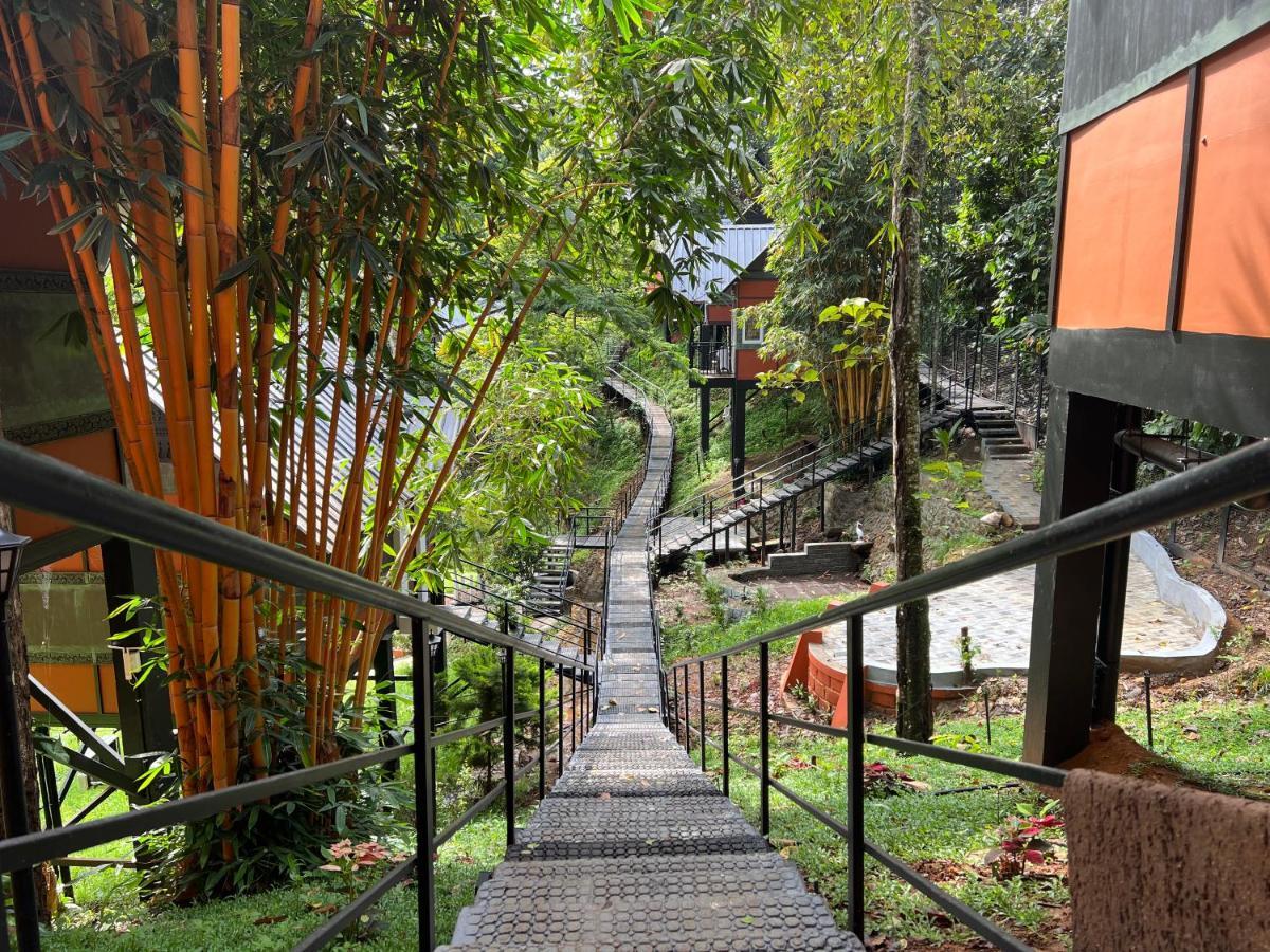 Santhi Hill View Resort Munnar Extérieur photo